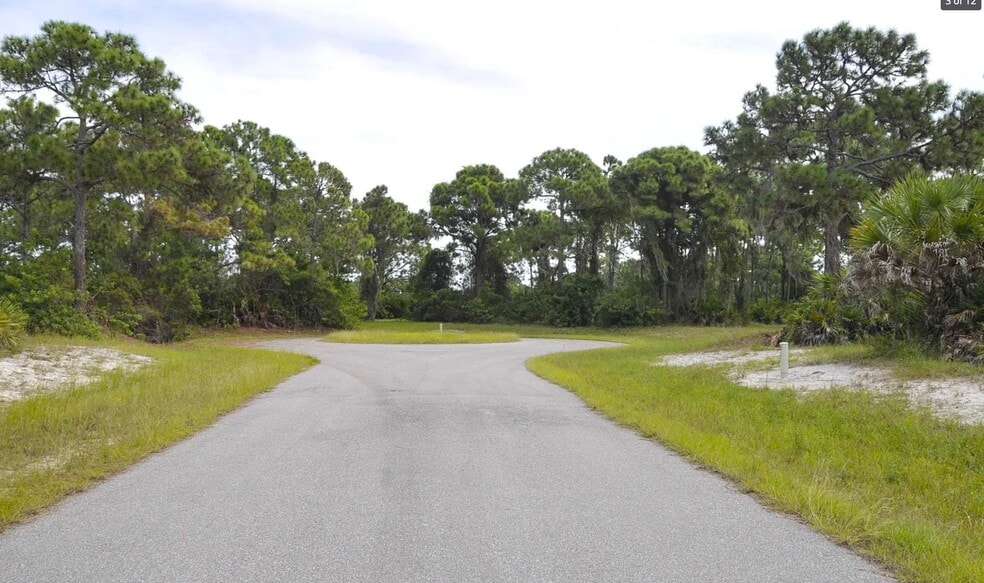 11 Abaft Pl, Placida, FL for sale - Building Photo - Image 2 of 3