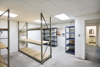 1717-5765 NE 58th Ave, Des Moines, IA for lease Building Photo- Image 2 of 13