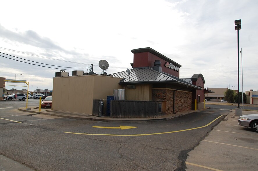 4926 50th St, Lubbock, TX à louer - Photo du bâtiment - Image 2 de 5