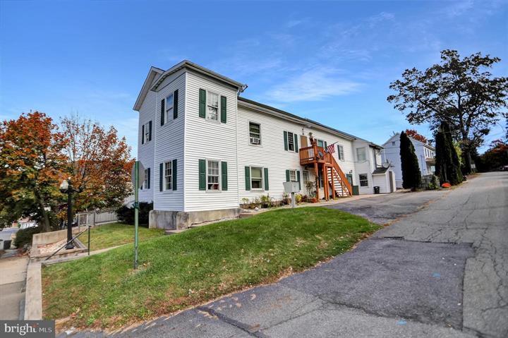 701 S 2nd St, Lykens, PA à vendre - Photo principale - Image 1 de 1