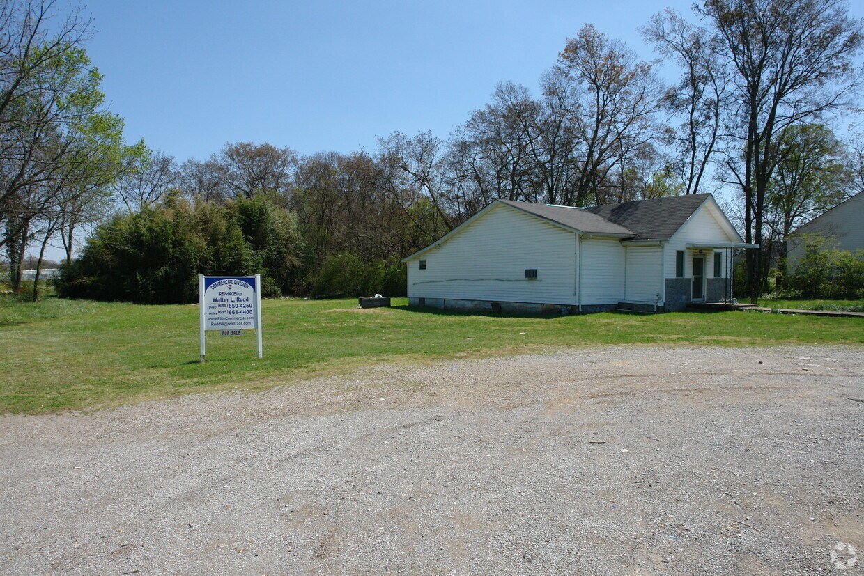 521 S Maple St, Lebanon, TN à vendre Photo du bâtiment- Image 1 de 2