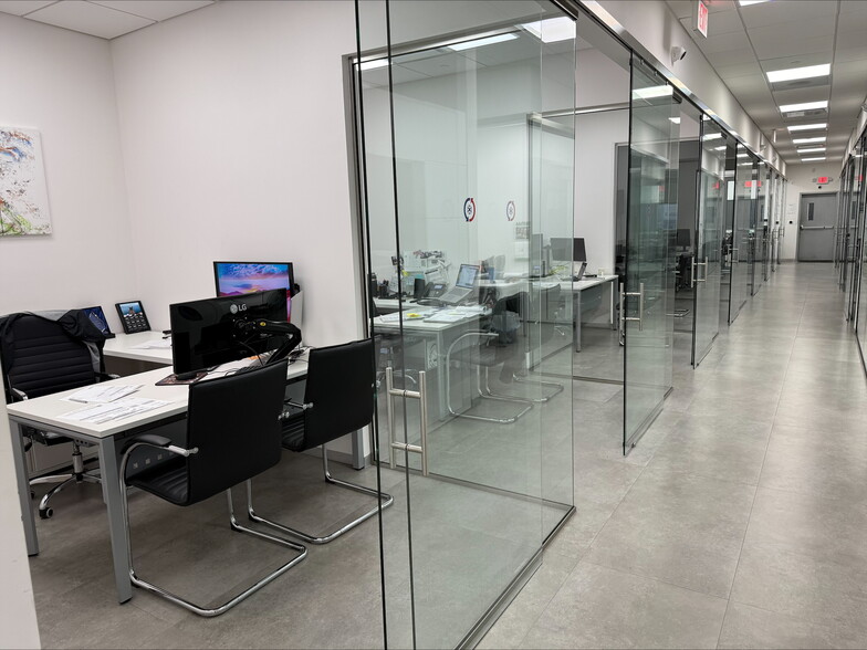 20841 Johnson St, Pembroke Pines, FL for lease - Building Photo - Image 3 of 15