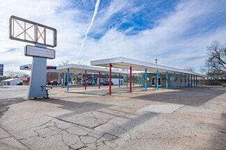 Plus de détails pour 435 E Main St, Hohenwald, TN - Commerce de détail à vendre