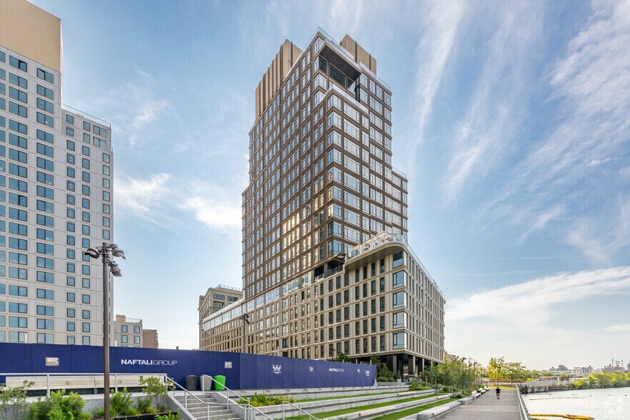 480-490 Kent Ave, Brooklyn, NY à louer - Photo du bâtiment - Image 2 de 7