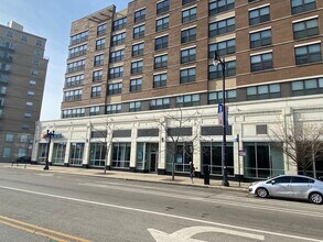 4400 N Broadway St, Chicago, IL for lease Building Photo- Image 2 of 10