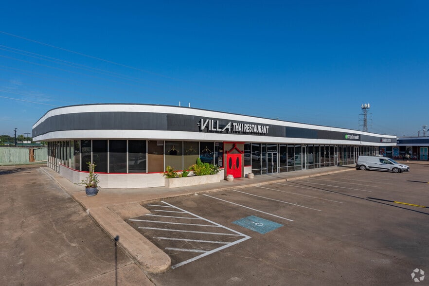 1100 Wilcrest Dr, Houston, TX à louer - Photo du bâtiment - Image 2 de 11