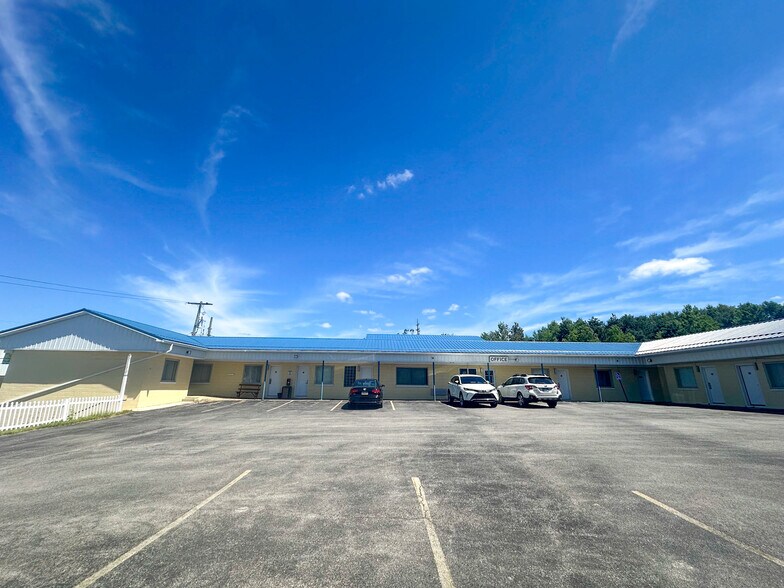 1001 Rowena Dr, Ebensburg, PA for sale - Building Photo - Image 2 of 19