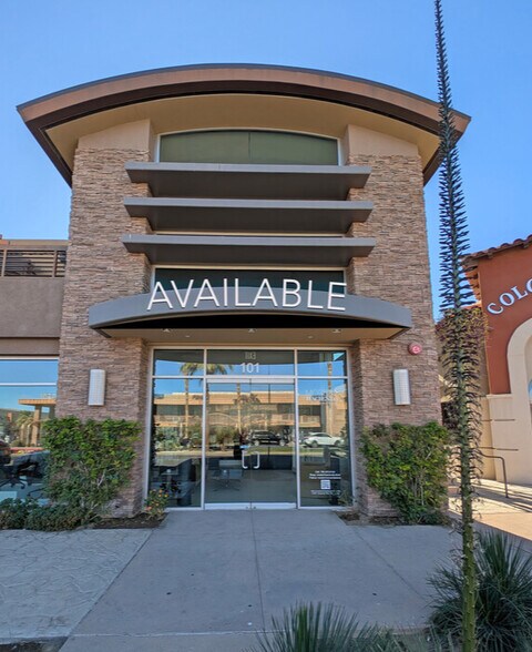 73375 El Paseo, Palm Desert, CA à louer - Photo du bâtiment - Image 3 de 4