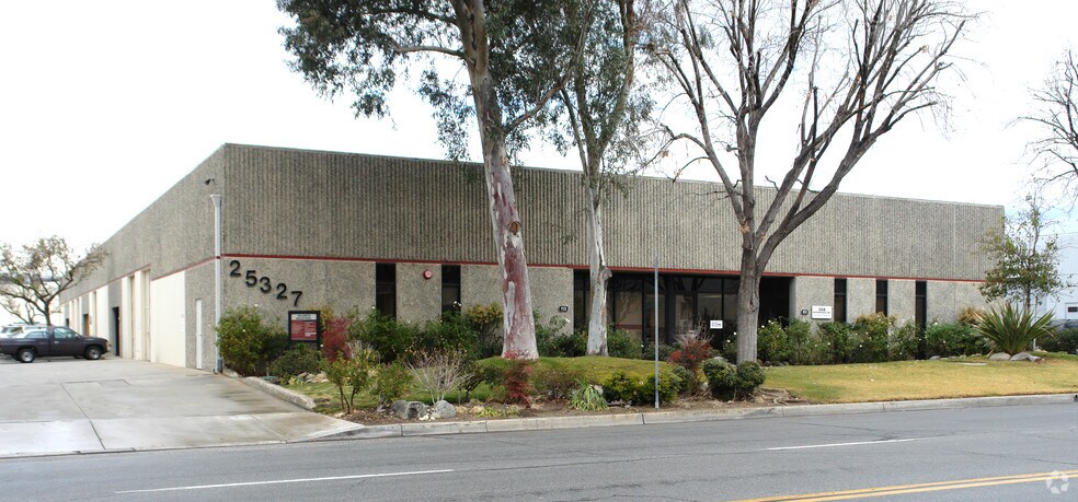 25327 Avenue Stanford, Valencia, CA for lease - Primary Photo - Image 3 of 7