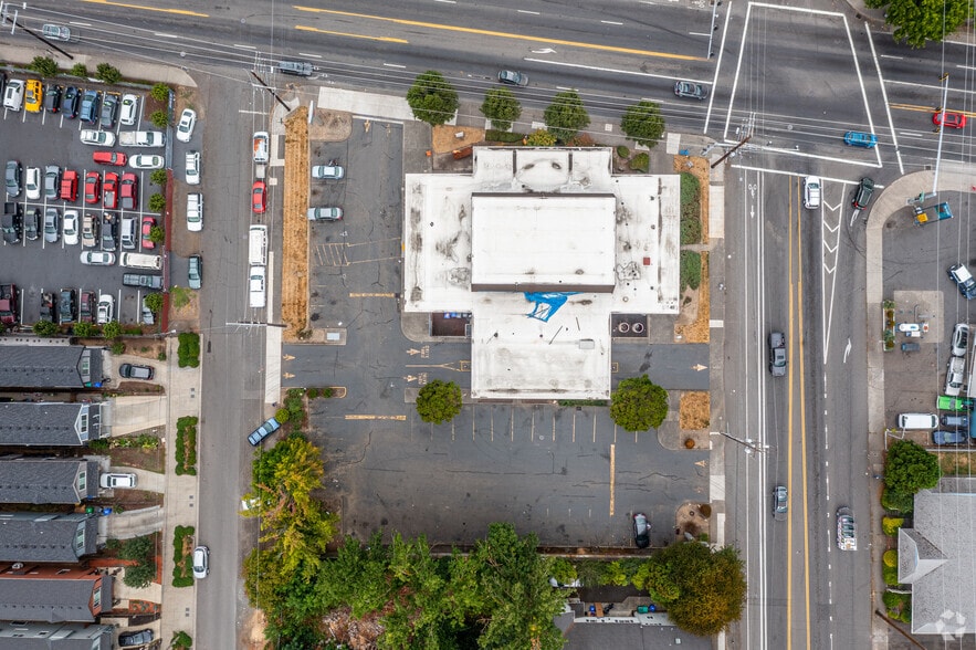10120 NE Sandy Blvd, Portland, OR for lease - Aerial - Image 2 of 14