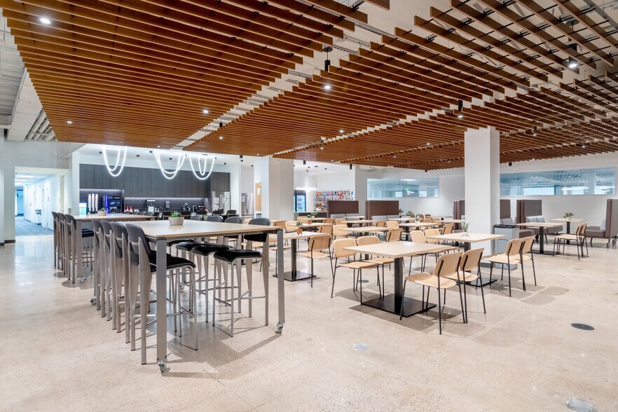 500 Taylor St, Fort Worth, TX à louer - Photo intérieure - Image 2 de 15