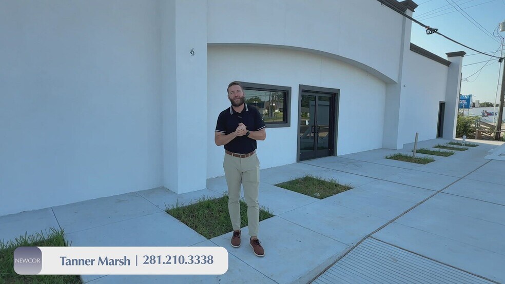 2004 N Frazier St, Conroe, TX à louer - Vidéo sur l’inscription commerciale - Image 2 de 11