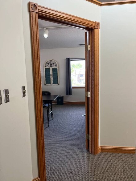 1435 Division St, Waite Park, MN à louer - Photo intérieure - Image 3 de 19