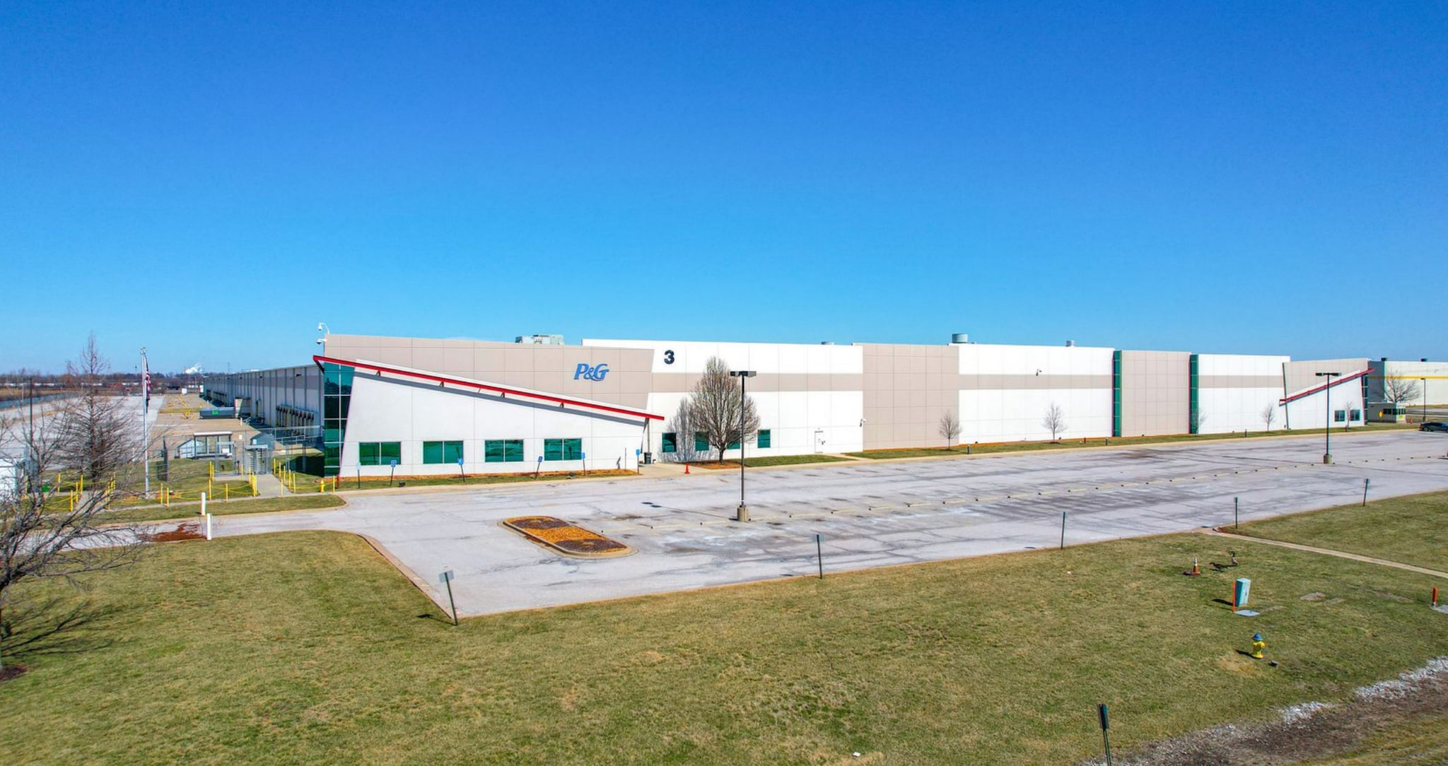 3 Gateway Commerce Center Dr E, Edwardsville, IL for lease Building Photo- Image 1 of 6