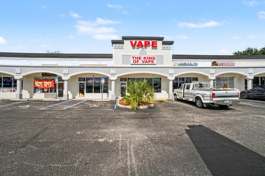 3028 Santa Barbara Blvd, Cape Coral, FL for lease - Building Photo - Image 1 of 33