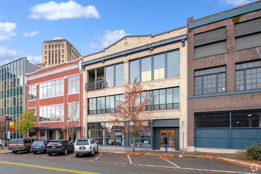 728 Broadway, Tacoma, WA à vendre - Photo du bâtiment - Image 3 de 4