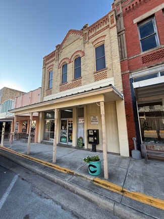 Plus de détails pour 119 E Main St, Cuero, TX - Commerce de détail à vendre
