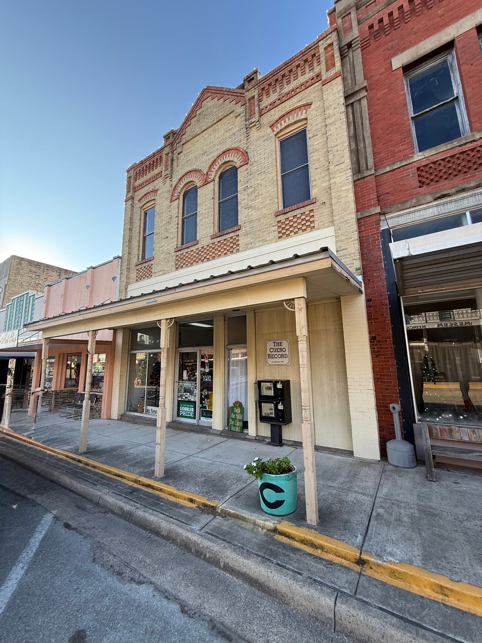 119 E Main St, Cuero, TX for sale Primary Photo- Image 1 of 36