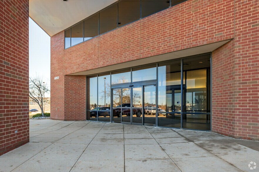 6855 S Havana St, Centennial, CO à louer - Photo du bâtiment - Image 3 de 11