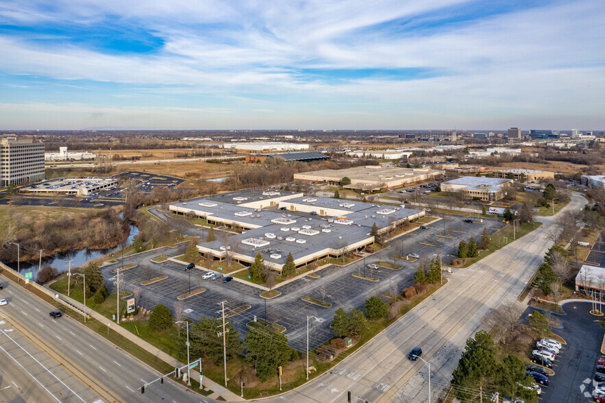 50 E Commerce Dr, Schaumburg, IL à louer - Aérien - Image 3 de 7