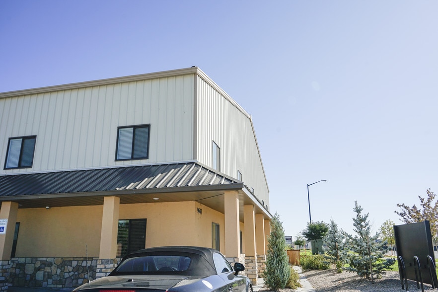 9669 Havana St, Commerce City, CO for lease - Building Photo - Image 2 of 25
