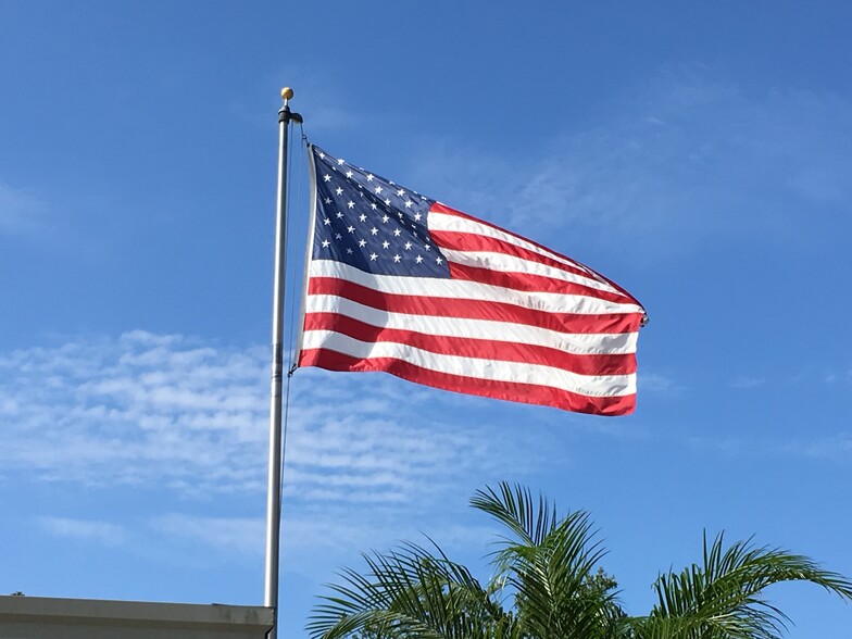 1395 West Bay Dr, Largo, FL for sale - Aerial - Image 2 of 16