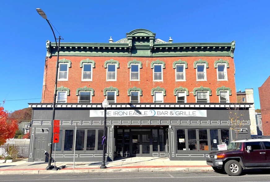 143 E Lincoln Hwy, Coatesville, PA for sale - Primary Photo - Image 1 of 7