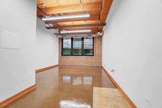 1800-1814 W Cuyler Ave, Chicago, IL à louer Photo intérieure- Image 2 de 3