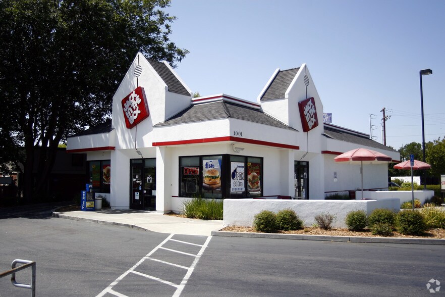 1001 Howe Ave, Sacramento, CA à louer - Photo du bâtiment - Image 3 de 9