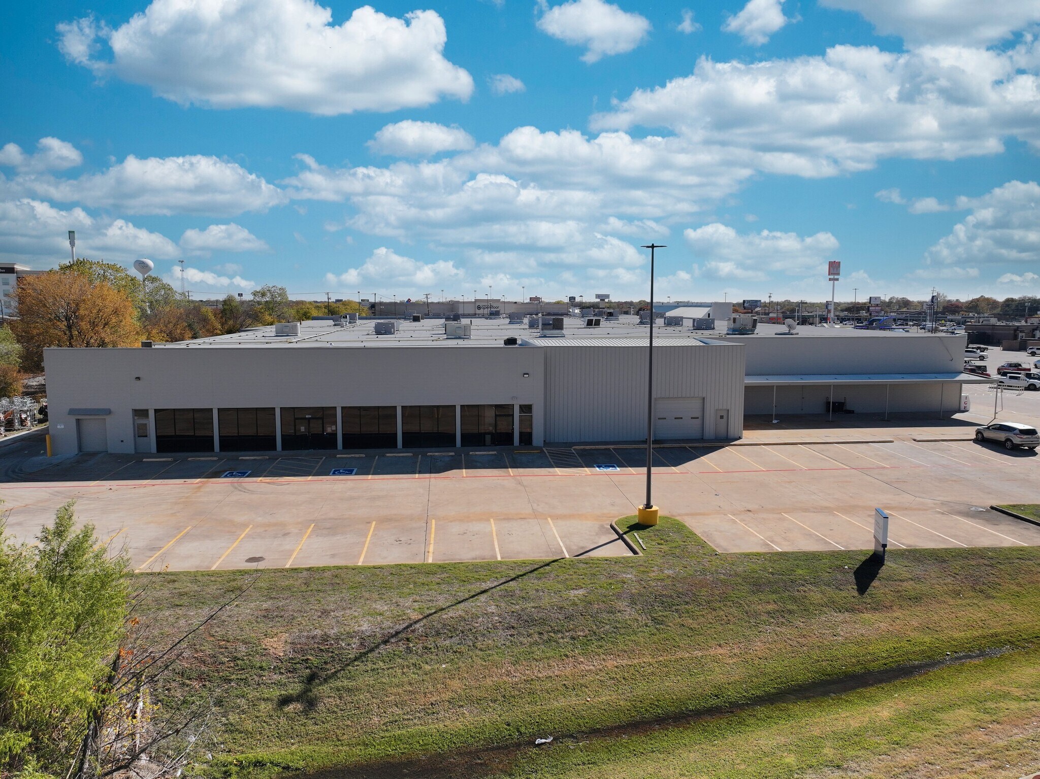 1000 N Loop 340, Bellmead, TX for lease Building Photo- Image 1 of 3