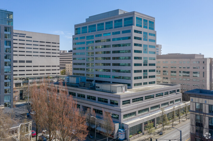 1101 Madison St, Seattle, WA à louer - Photo du bâtiment - Image 1 de 3