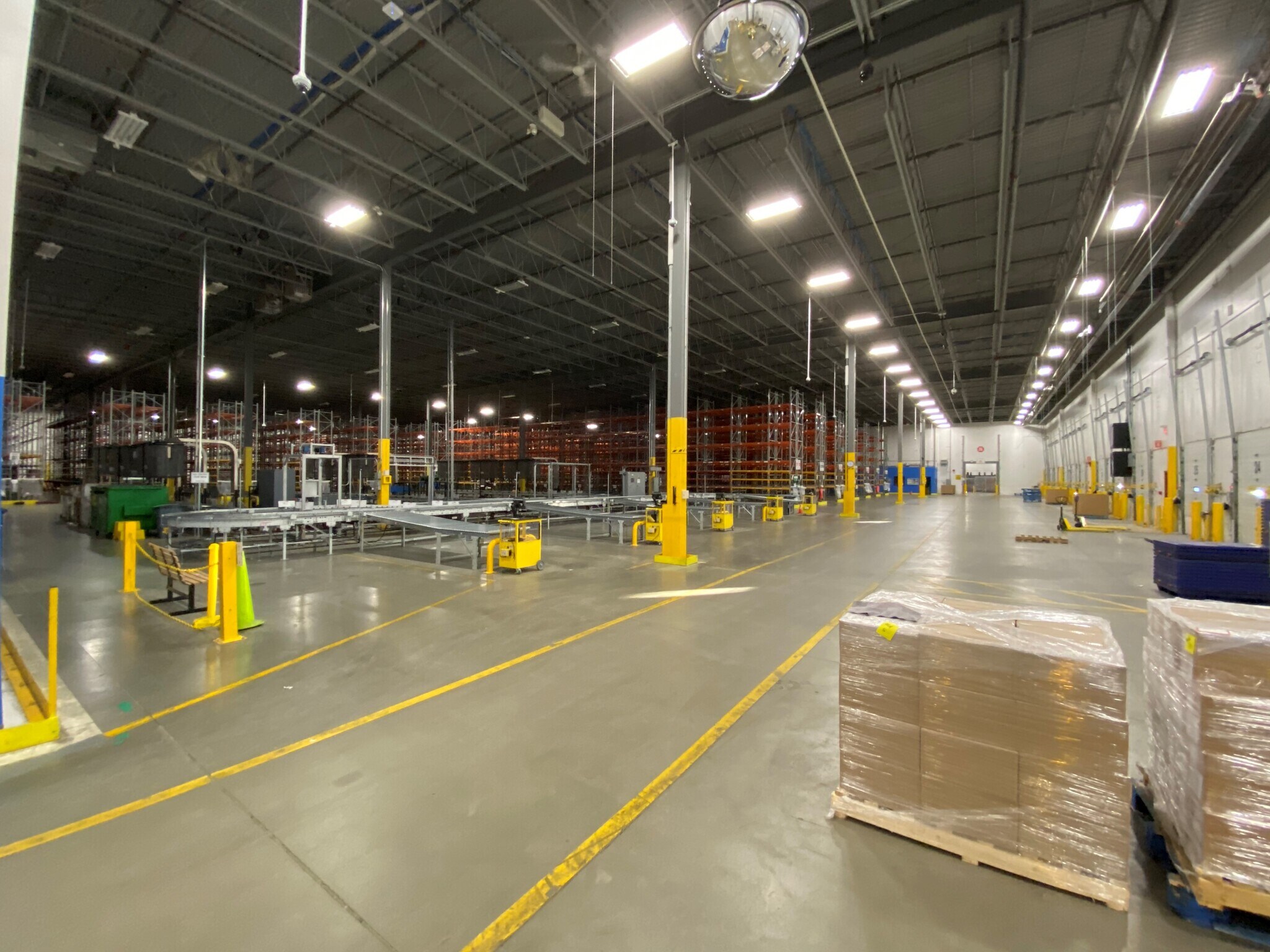 4100 Westwinds Dr NE, Calgary, AB à vendre Photo intérieure- Image 1 de 1