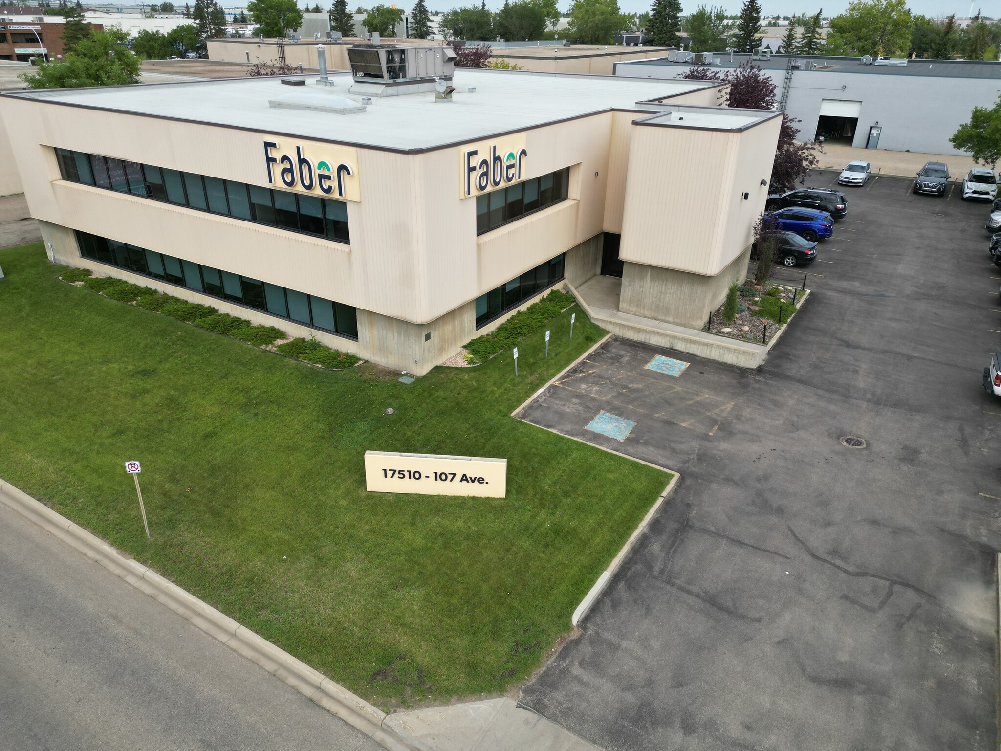 17510 107th Ave NW, Edmonton, AB à vendre Photo du bâtiment- Image 1 de 1