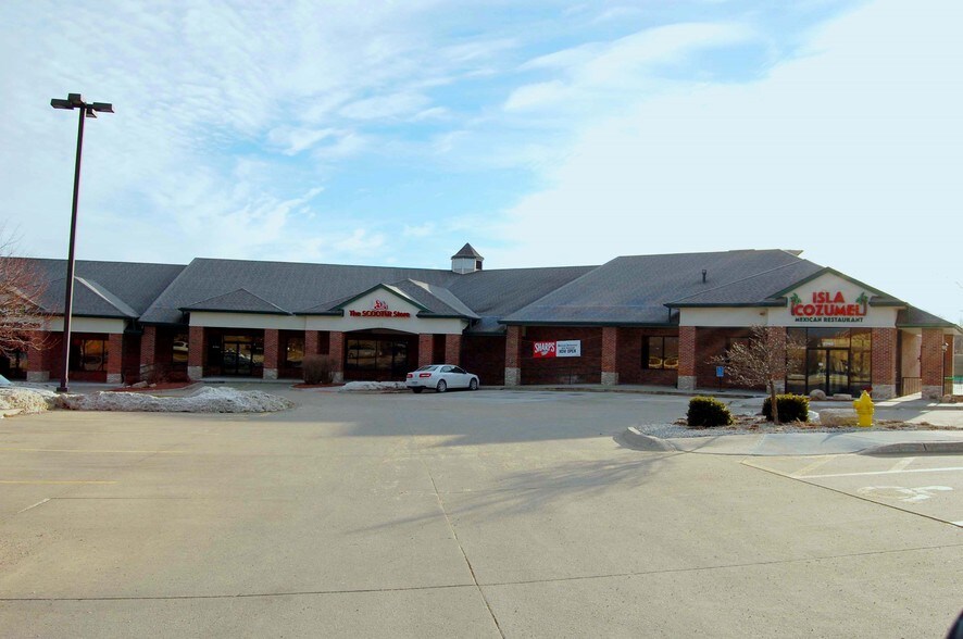 2701-2823 86th St, Urbandale, IA à louer - Photo du bâtiment - Image 2 de 10