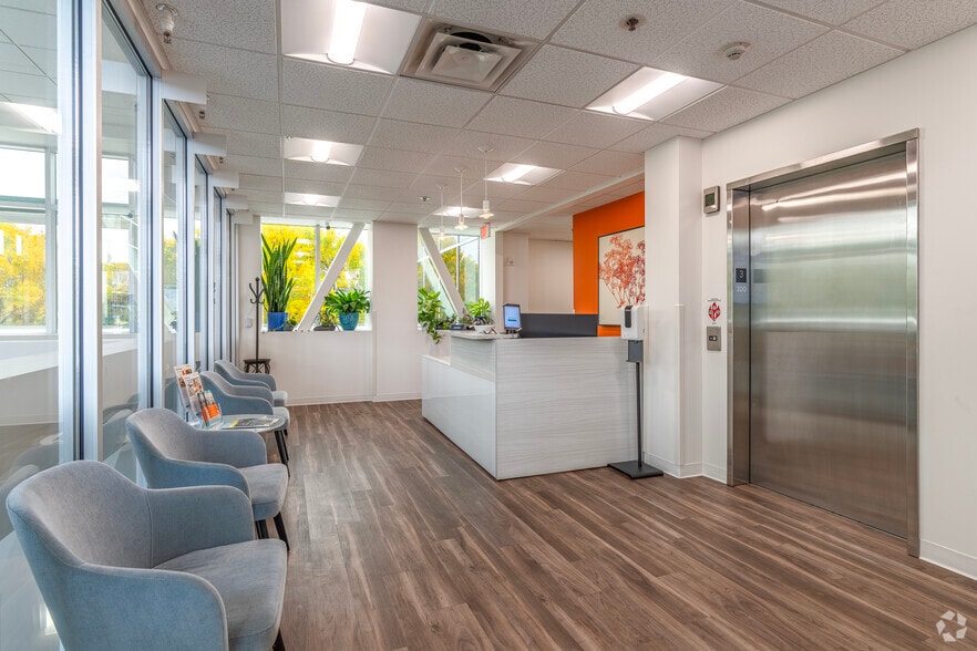 9620 NE Tanasbourne Dr, Hillsboro, OR à louer - Photo du bâtiment - Image 2 de 20