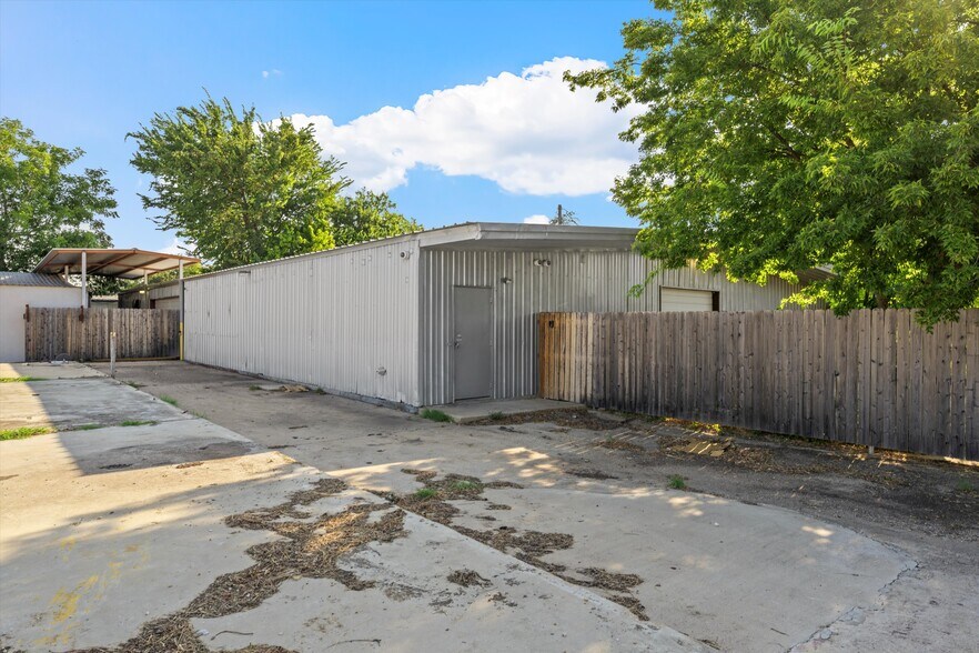 200 N Lacy Dr, Waco, TX à louer - Photo du bâtiment - Image 1 de 14