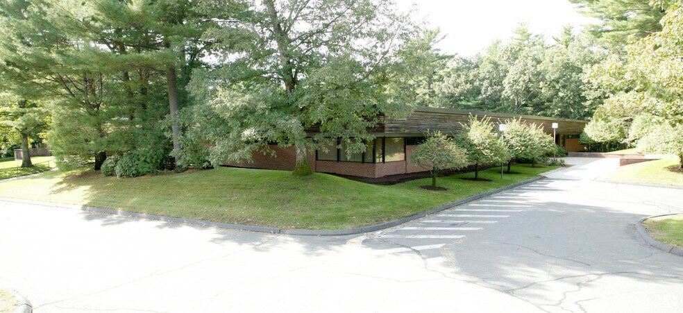 38 Security Dr, Avon, CT à louer - Photo du bâtiment - Image 2 de 27