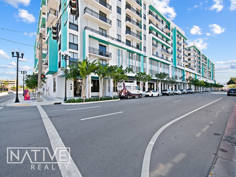 2001 Hollywood Blvd, Hollywood, FL à louer - Photo du bâtiment - Image 2 de 31