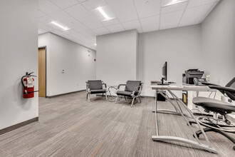 690 Kinderkamack Rd, Oradell, NJ for lease Interior Photo- Image 2 of 8