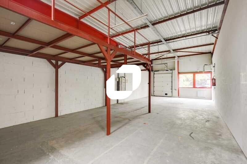22 Avenue De La Baltique, Villebon-sur-Yvette for lease - Interior Photo - Image 3 of 10