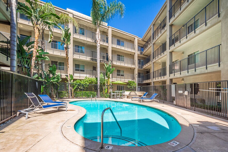 1666 Da Vinci Ct, Davis, CA à vendre - Photo du bâtiment - Image 2 de 63