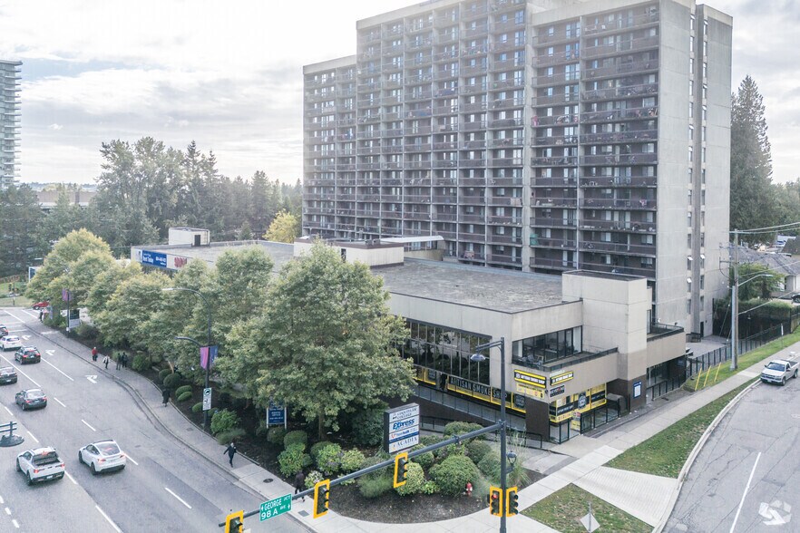 9801 King George Blvd, Surrey, BC à louer - Photo du bâtiment - Image 3 de 3