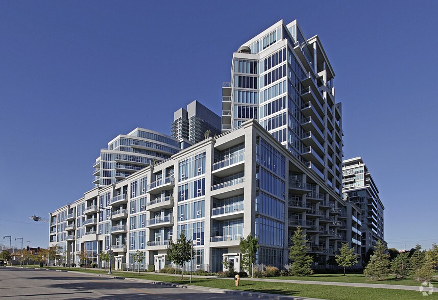 58 Marine Parade Dr, Toronto, ON à louer - Photo du bâtiment - Image 2 de 4