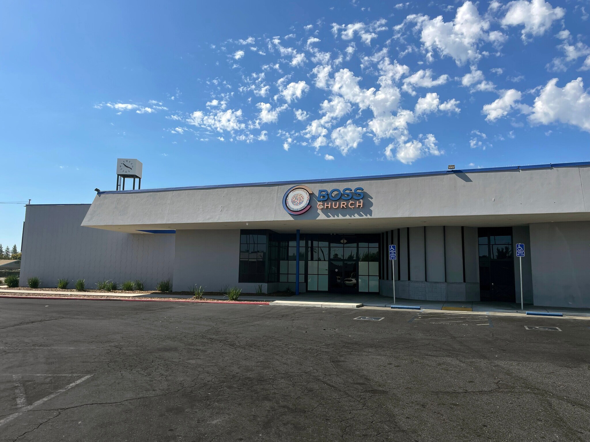 2326 Florin Rd, Sacramento, CA à vendre Photo du bâtiment- Image 1 de 11