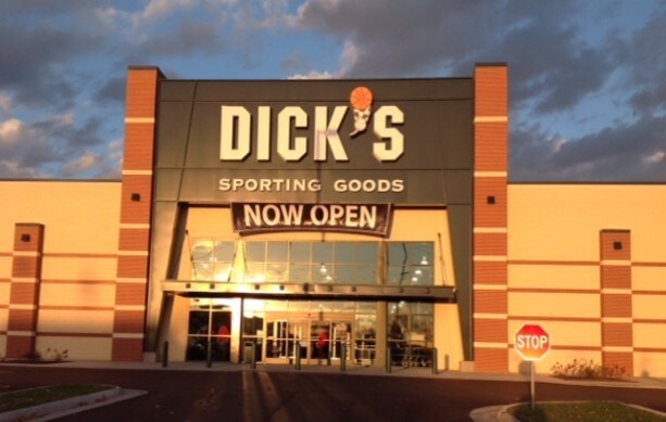 13050 Hall Rd, Sterling Heights, MI à louer - Photo du bâtiment - Image 2 de 3