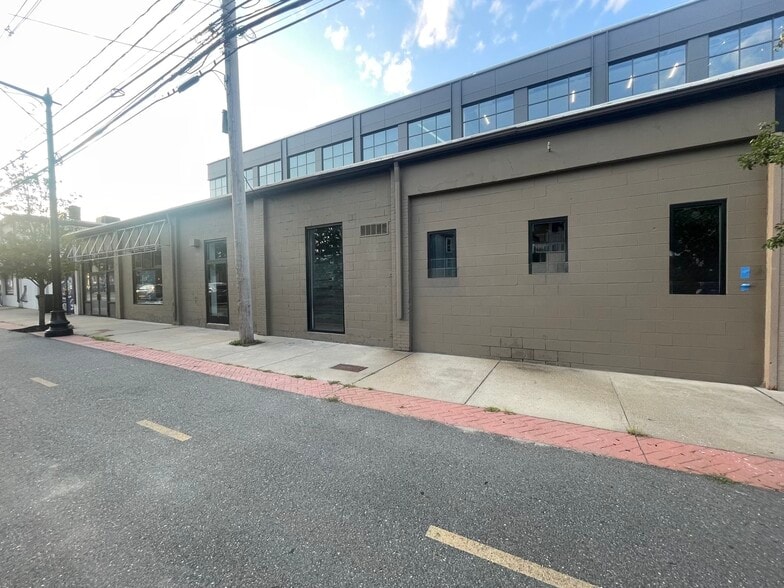 222 Arsenal St, Watertown, MA for lease - Building Photo - Image 2 of 12