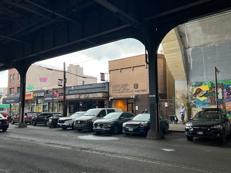 2268 31st St, Astoria, NY for sale - Building Photo - Image 2 of 5