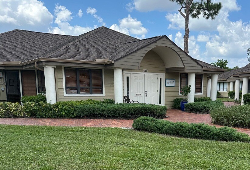 12523-12697 New Brittany Blvd, Fort Myers, FL for lease - Building Photo - Image 1 of 33