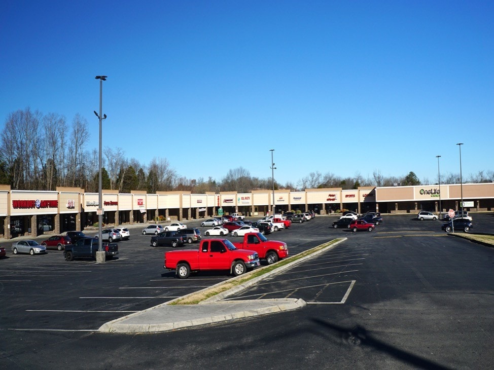 3529 Emory Rd, Powell, TN for lease Primary Photo- Image 1 of 6