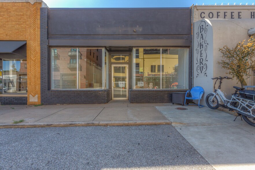 1506 E 15th St, Tulsa, OK for sale - Building Photo - Image 1 of 1